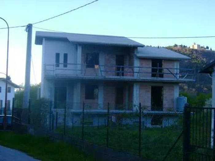 Casa con 6 locali in vendita in Villa Passo SNC, Villa Passo, Civitella del Tronto