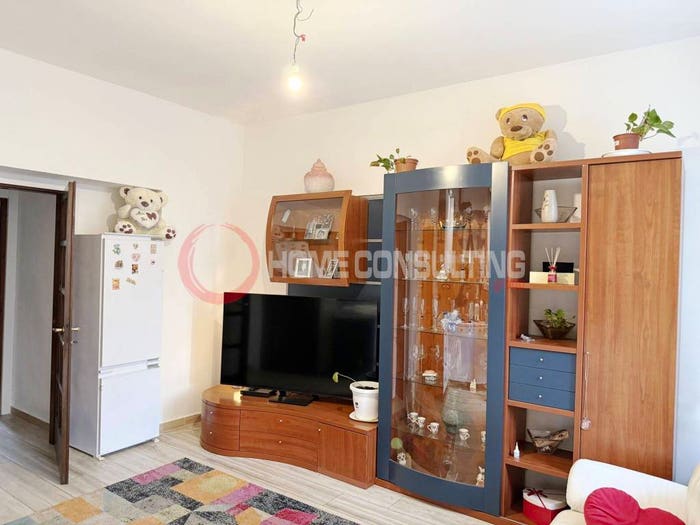Appartamento trilocale in vendita in Via Roma, Roncello
