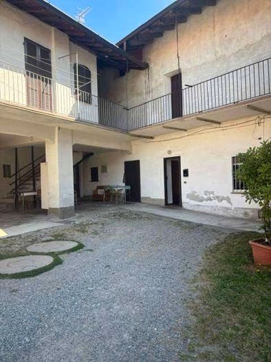Appartamento quadrilocale in vendita in Don Angelo Sassi, Centro, Fino Mornasco
