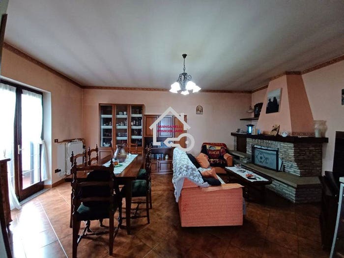 Casa con 5 locali in vendita in Sessa Cilento