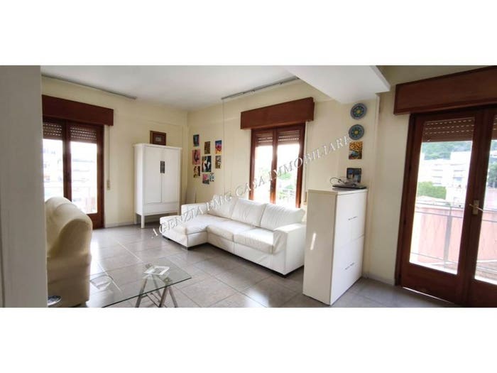 Appartamento con 5 locali in vendita in Via Pietro Scaglione, Semicentro, Alcamo