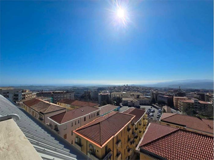 Appartamento con 5 locali in vendita in Via schipani A, Stadio Pontepiccolo, Catanzaro