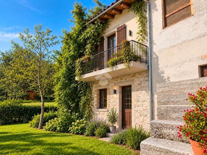 Casa con 6 locali in vendita in Località Pra della Zorza, Frisanco