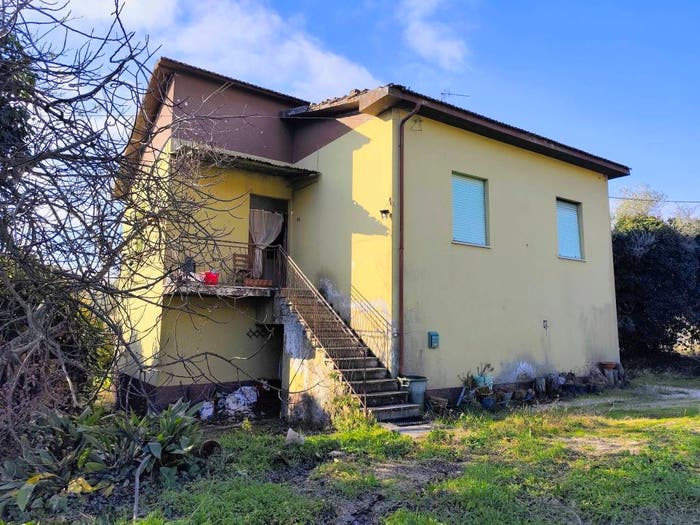 Casa quadrilocale in vendita in Strada di Cecanibbio, Amelia