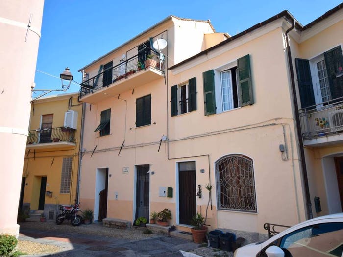 Appartamento trilocale in vendita in Via Borgo, Centro, Diano Castello
