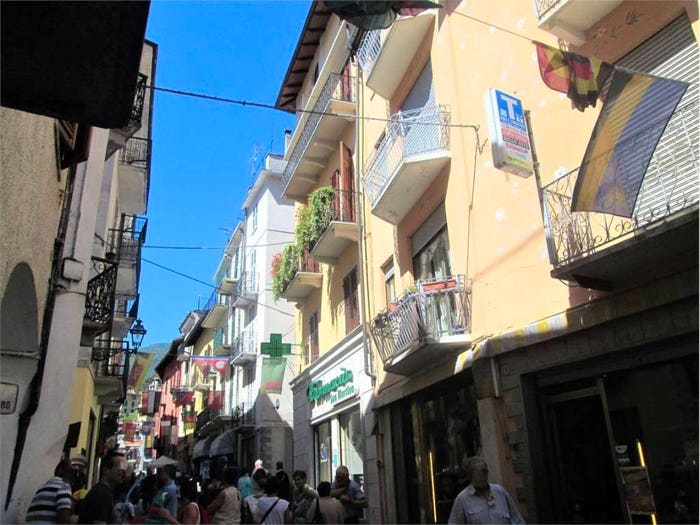 Appartamento con 5 locali in vendita in Via Castello, Ormea