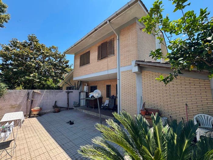 Casa con 6 locali in vendita in Via Federico Zandomeneghi, Acilia, Roma