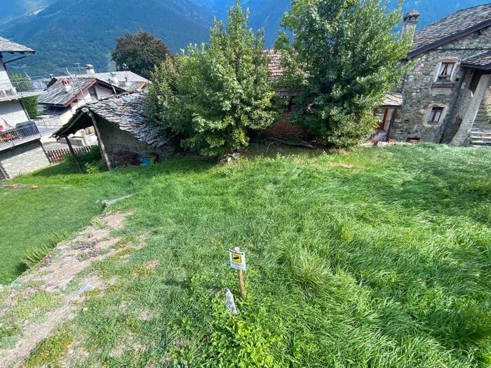 Casa quadrilocale in vendita in Frazione Ville, Villa Nabian, ChallandSaintVictor