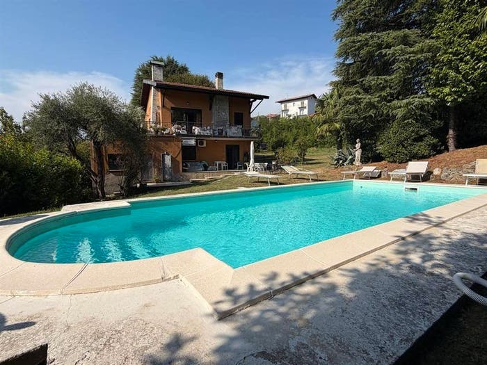 Casa con 5 locali in vendita in Via Del Pozzo, Leggiuno