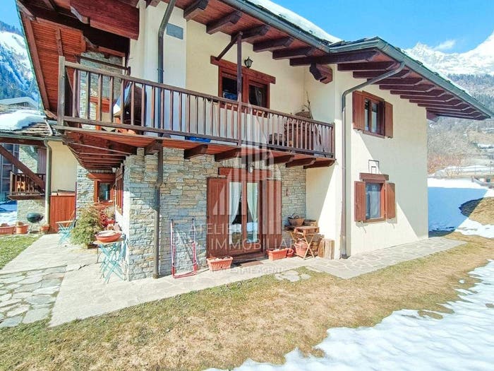 Appartamento con 5 locali in vendita in Strada Statale SS, Courmayeur