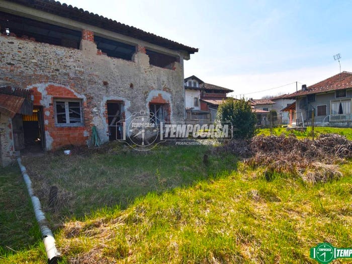 Casa con 6 locali in vendita in Via delle Alpi, Centro, Barbania