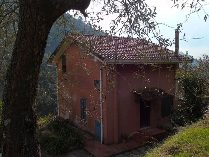 Casa con 6 locali in vendita in Alture SNC, Dolceacqua