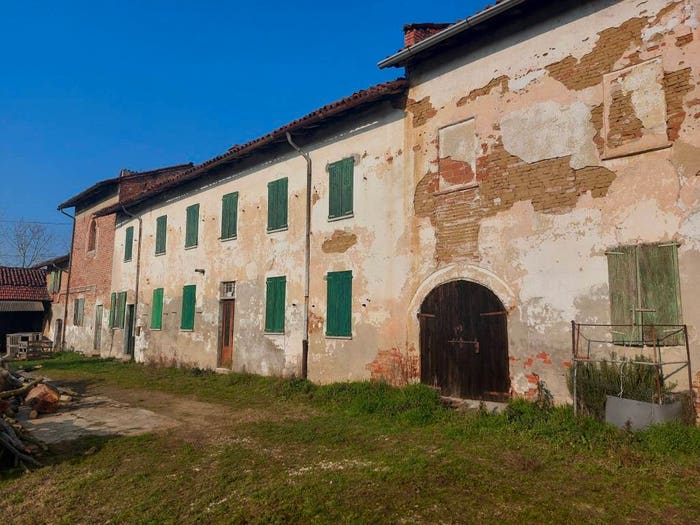Casa con 6 locali in vendita in Via Umberto I, Monteleone, Inverno e Monteleone