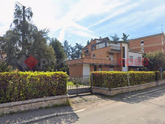 Casa con 6 locali in vendita in VIA VADO DEL TUFO, Tribunale, Frosinone