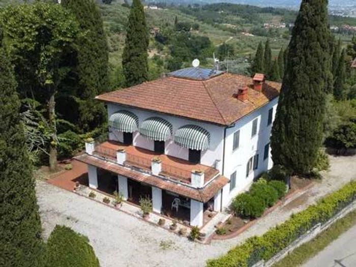 Casa con 6 locali in vendita in Via San Biagio SNC, Serravalle Pistoiese
