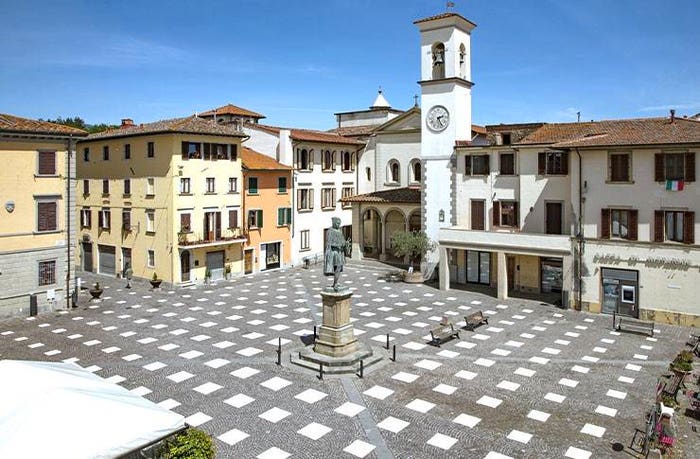 Casa con 6 locali in vendita in Piazza Dante Alighieri, Centro, Borgo San Lorenzo