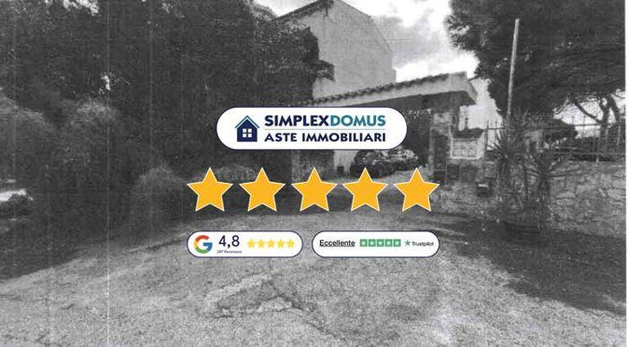 Appartamento trilocale in vendita in Via Isuledda, La Maddalena