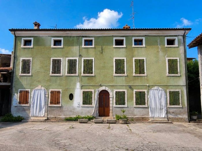 Casa con 6 locali in vendita in Via Ambrosi, Centro, Soave