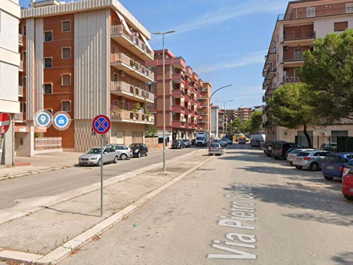 Appartamento con 5 locali in vendita in VIA P COLLETTA, Macchia Gialla Ordona Sud, Foggia