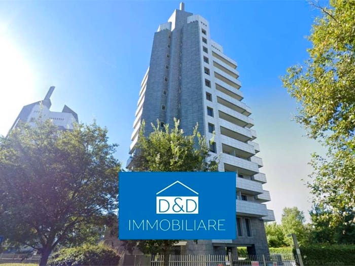 Appartamento quadrilocale in vendita in Viale Achille Papa, Portello Parco Vittoria, Milano