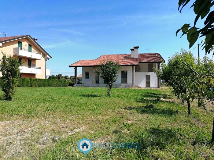 Casa con 6 locali in vendita in Via Rosara, Rosara, Codevigo