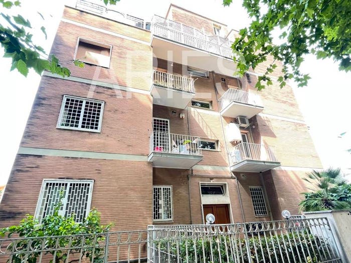Appartamento trilocale in vendita in Via delle Tartane, Ostia Levante, Roma