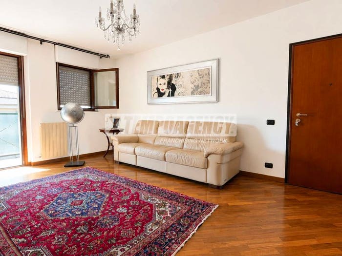 Appartamento trilocale in vendita in Via Pizzo Recastello a, Celadina Boccaleone, Bergamo