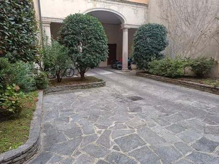 Appartamento con 6 locali in vendita in Via Giuseppe Rovelli, Centro Storico, Como