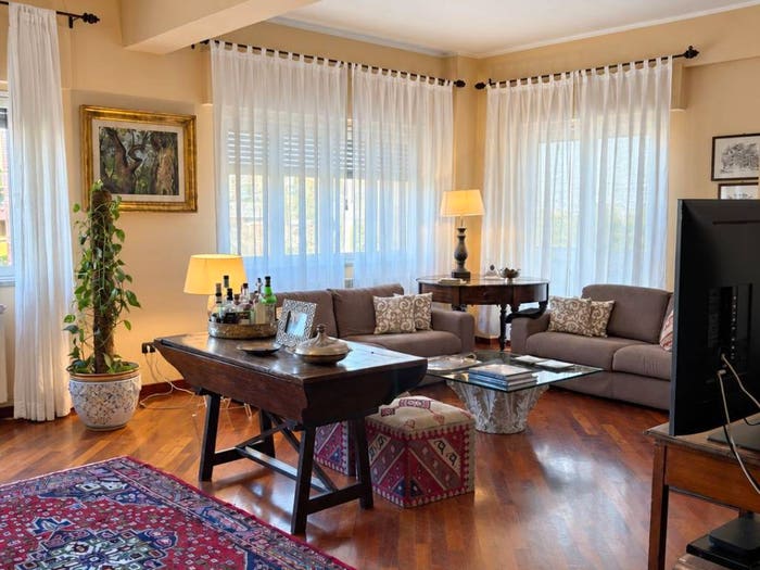 Appartamento con 6 locali in vendita in Via Empedocle Restivo, De Gasperi Croce Rossa, Palermo