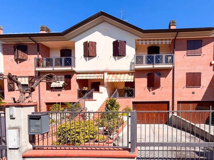 Casa quadrilocale in vendita in Via Lunigiana Carpi Province of Modena Italy, Morbidina Cuneo, Carpi