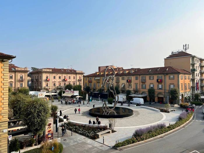 Appartamento con 6 locali in vendita in Via Vincenzo Gioberti, Centro, Alba