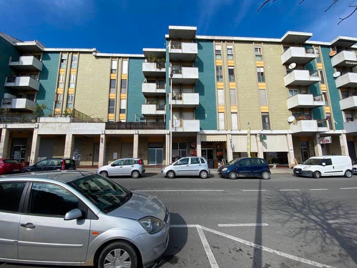 Appartamento quadrilocale in vendita in Via Baldassarre Castiglione, Genneruxi, Cagliari