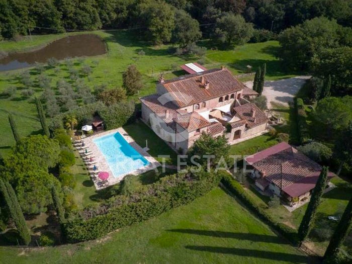 Casa con 6 locali in vendita in Via Fratelli Rosselli, Serre Di Rapolano, Rapolano Terme