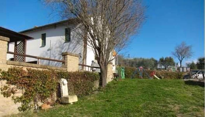 Appartamento con 6 locali in vendita in Strada delle Tavernacce, Parlesca, Perugia
