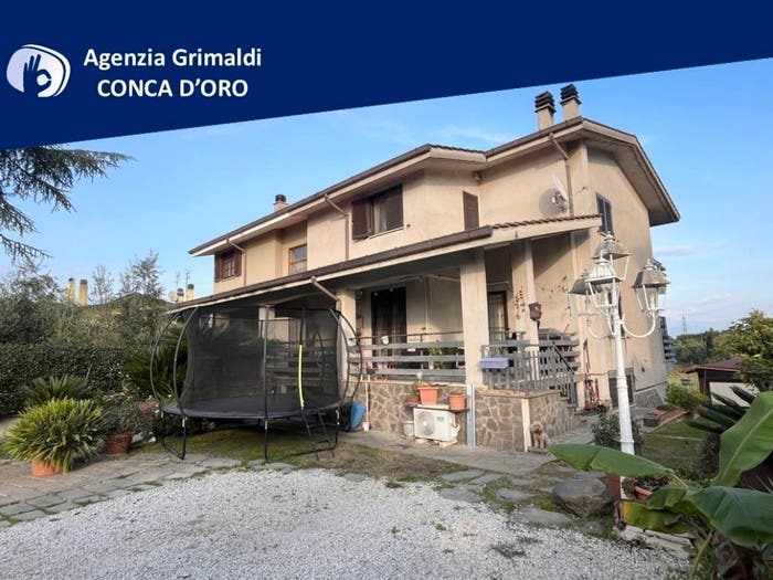 Casa con 5 locali in vendita in Via Orzinuovi, Valle Muricana, Roma