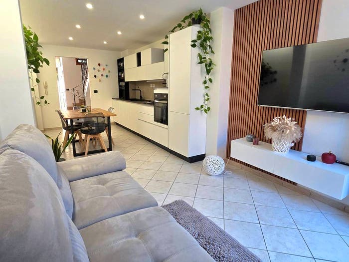 Casa trilocale in vendita in Via Francesco Crispi, Poligono Via San Cesario, Lecce