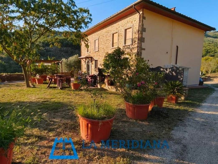 Appartamento con 6 locali in vendita in Larciano