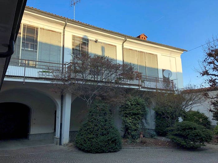 Casa con 6 locali in vendita in Via Camillo Benso di Cavour, Costiglione Saluzzo, Costigliole Saluzzo