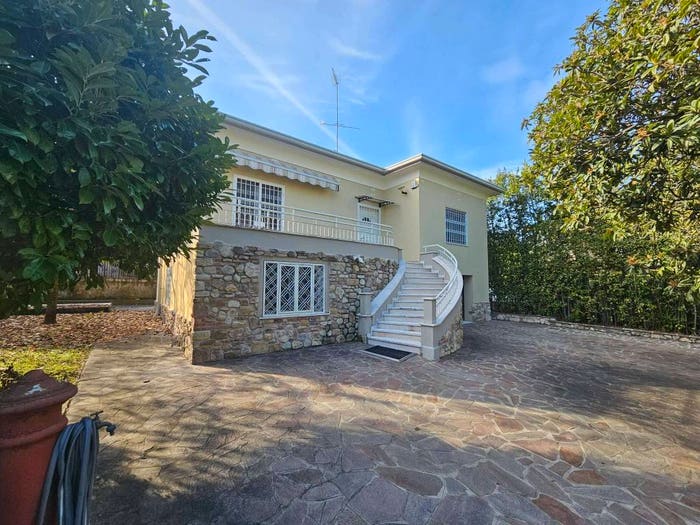 Casa con 6 locali in vendita in via Bogliaco, Desenzano Centro, Desenzano del Garda