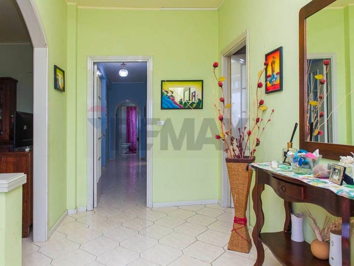 Appartamento con 6 locali in vendita in Via Francesco Petrarca, Centro, Mascalucia