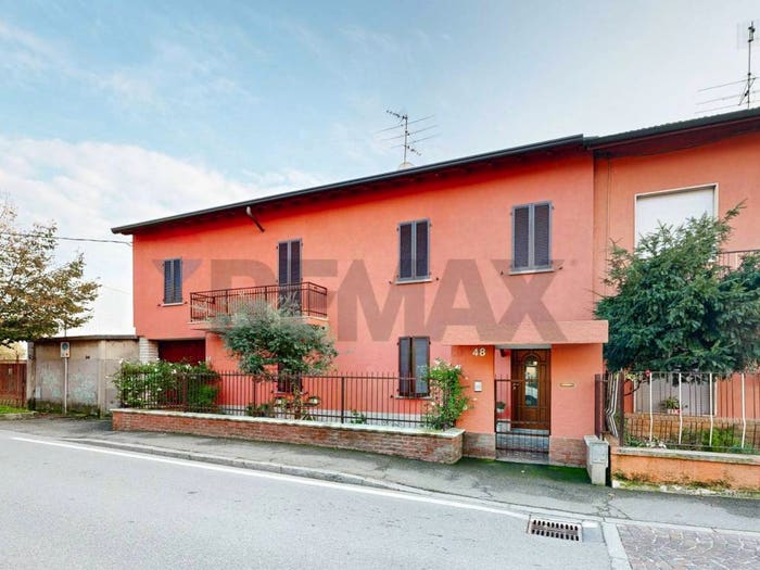 Casa quadrilocale in vendita in Via IV Novembre, Centro, Pozzuolo Martesana