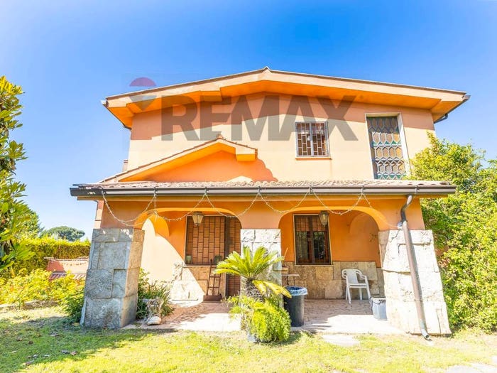 Casa con 6 locali in vendita in VIA CASTAGNOLE, Castagnole Due Santi, Marino