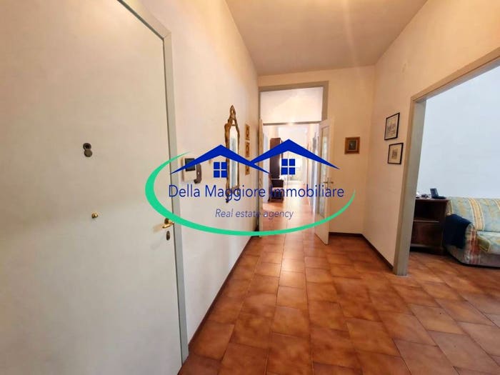 Appartamento con 6 locali in vendita in Fabbricotti, Livorno