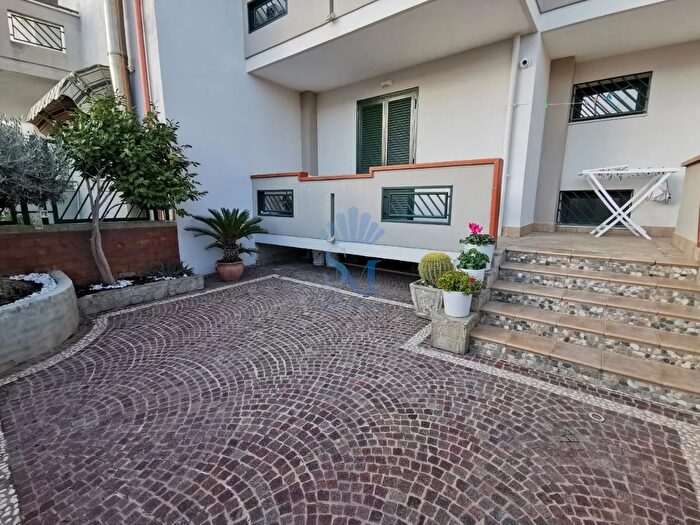 Casa con 6 locali in vendita in Via Circumvallazione, San Prisco