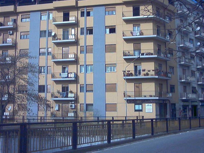 Appartamento quadrilocale in vendita in Piazza Maestri del Lavoro, Stadio Città, Cosenza