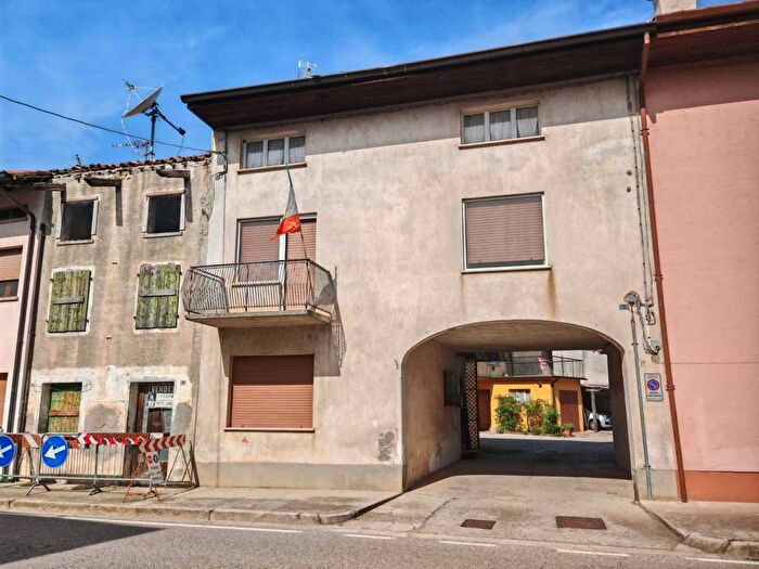 Casa quadrilocale in vendita in Santa Maria, Lestizza