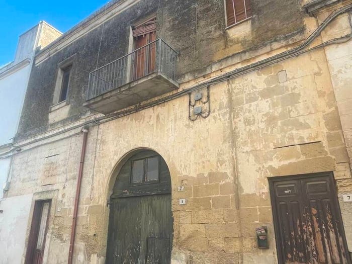 Casa con 6 locali in vendita in Via San Cesario, Centro, Cavallino