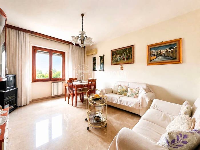 Appartamento quadrilocale in vendita in Via Sant'Alenixedda, San Benedetto, Cagliari