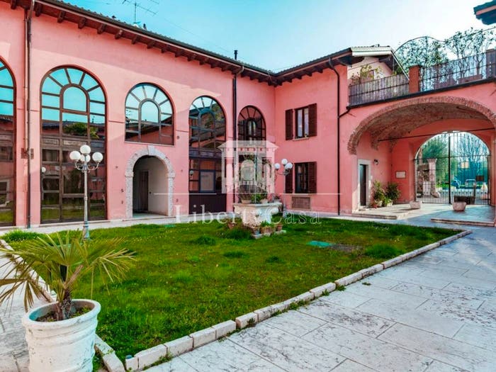 Appartamento trilocale in vendita in Via Garibaldi, Centro, Padenghe sul Garda