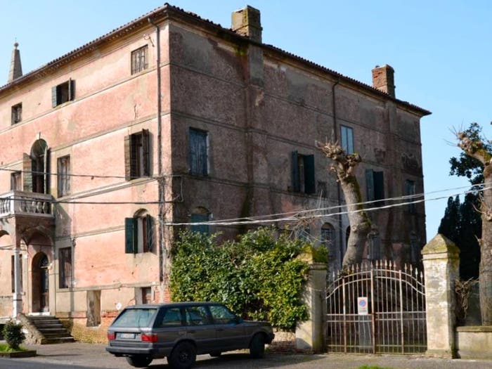 Casa con 6 locali in vendita in Casalserugo